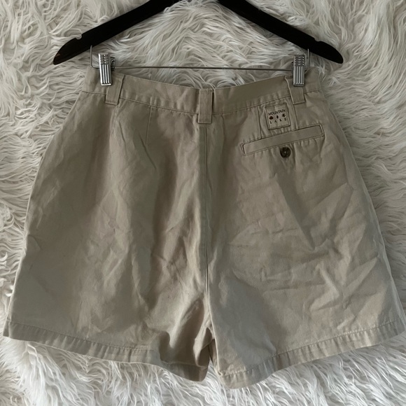TRUE VINTAGE 1980s Khaki High Waisted Mom Shorts - Picture 3 of 4